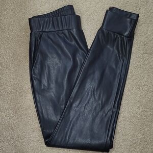 JUICY COUTURE Faux Leather Pull On Skinny Pants. Size S. Like New.